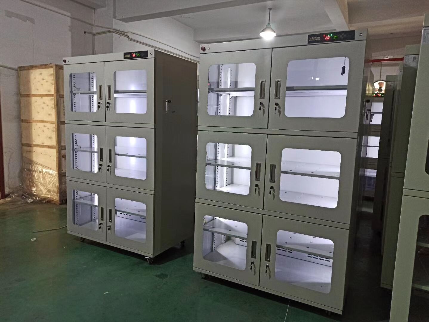 Електронни сушилни шкафове YUNBOSHI за опаковане на интегрални схеми